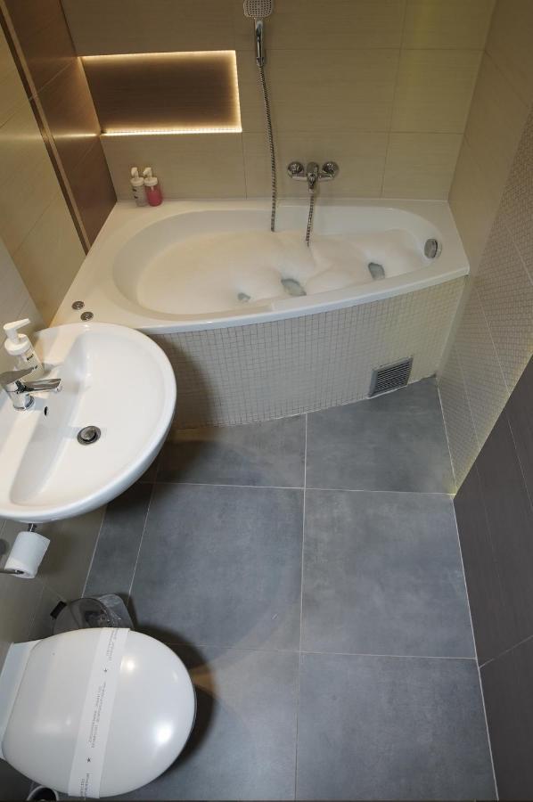 Cracovia Apartments Zewnętrze zdjęcie